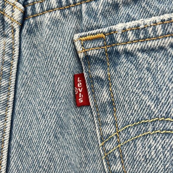 Levi's 501 Cut off Denim Shorts with hidden Button Fly - Light Wash - 31 - Picture 7 of 8